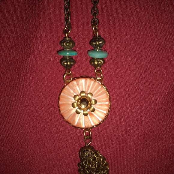 Grandmother's Buttons, signed necklace, Mississippi River Pearl button, handmade - Picture 2 of 5